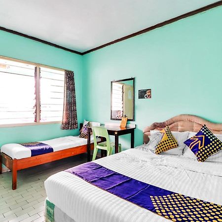 Spot On 90003 Villa Tawang Cianjur Exterior foto