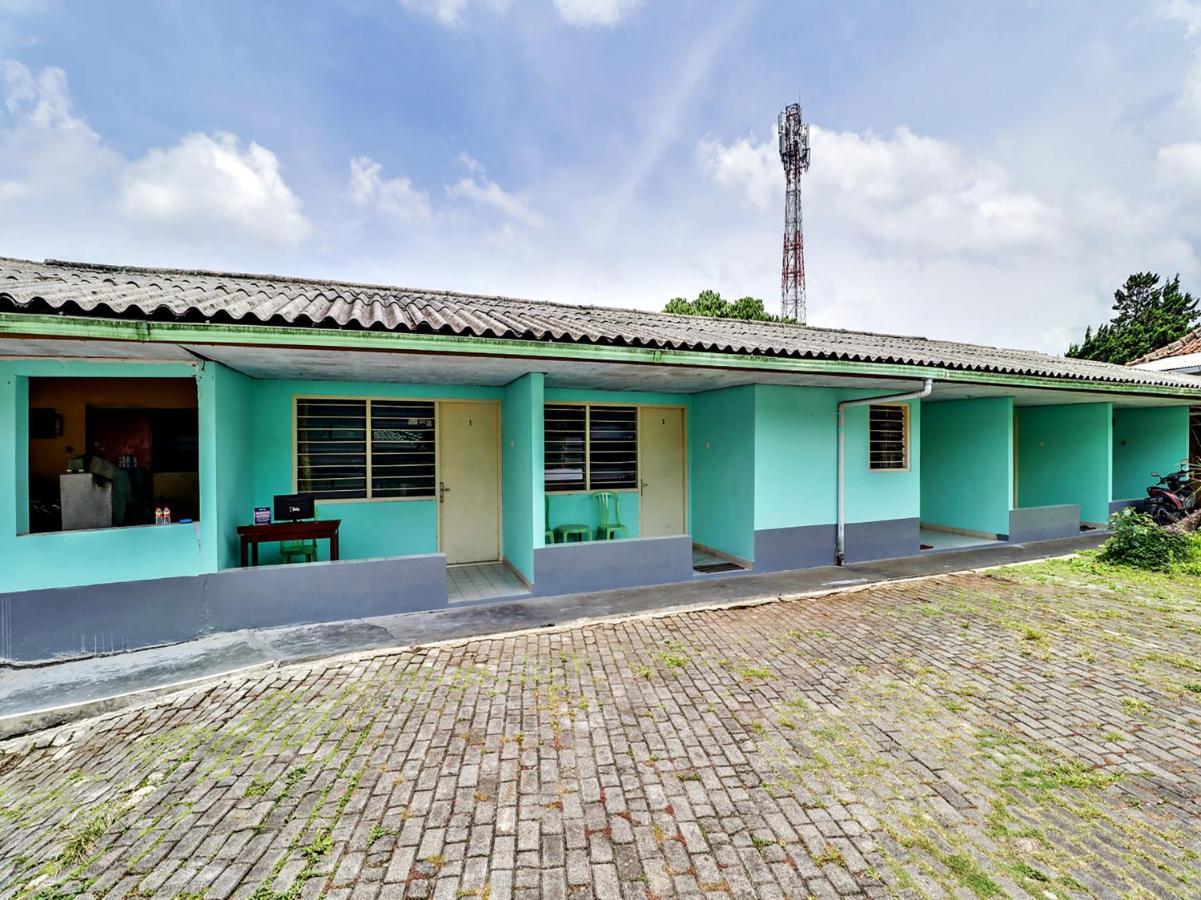 Spot On 90003 Villa Tawang Cianjur Exterior foto