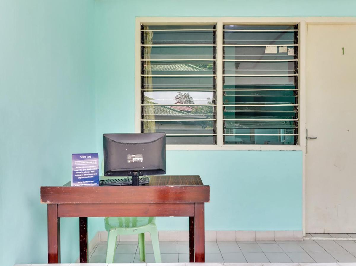 Spot On 90003 Villa Tawang Cianjur Exterior foto
