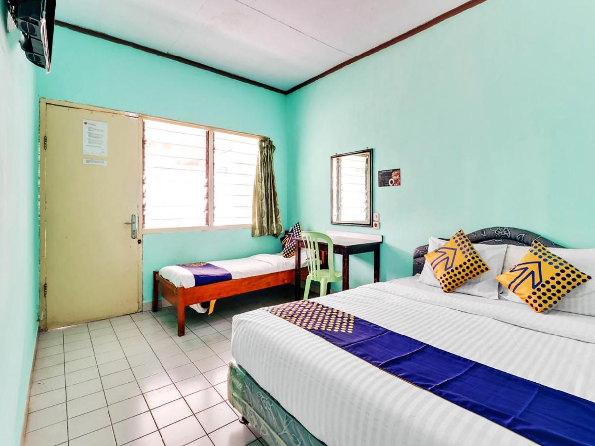 Spot On 90003 Villa Tawang Cianjur Exterior foto