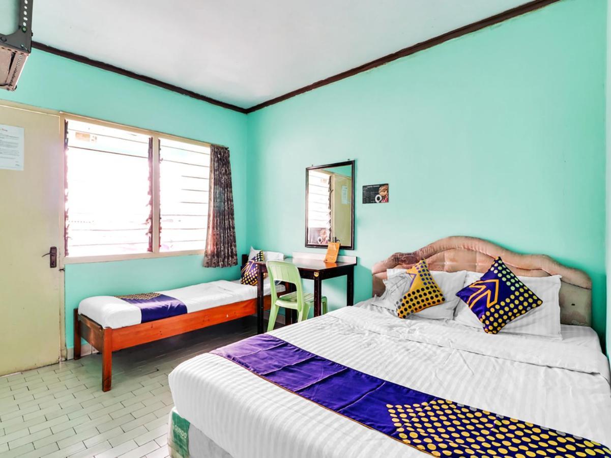 Spot On 90003 Villa Tawang Cianjur Exterior foto